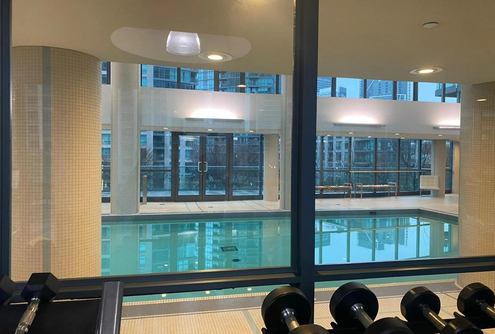 Apartamento 1Bdrm Comfort Away From Home With Parking-Downtown Toronto