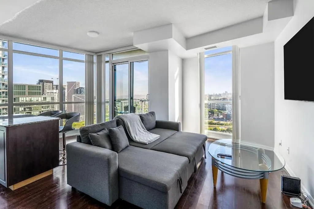 1Bdrm Comfort Away From Home With Parking-Downtown Toronto Appartement