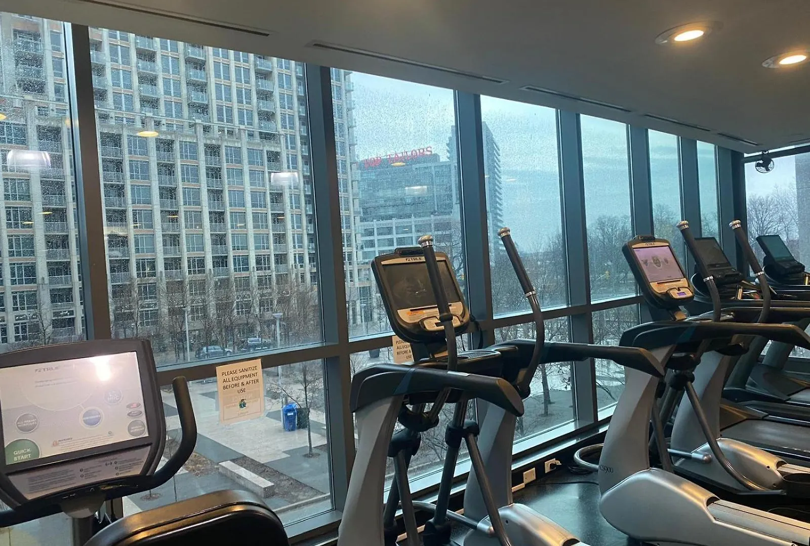 1Bdrm Comfort Away From Home With Parking-Downtown Toronto 0*,  Canada